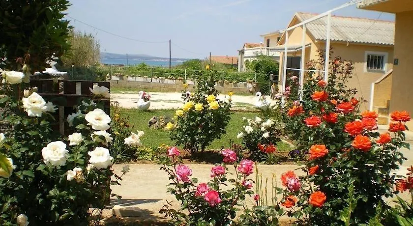 Holiday Apartment In Privlaka With Sea View, Balcony, Air Conditioning, W-Lan 667-2 0*, Privlaka (Zadar) Croatia