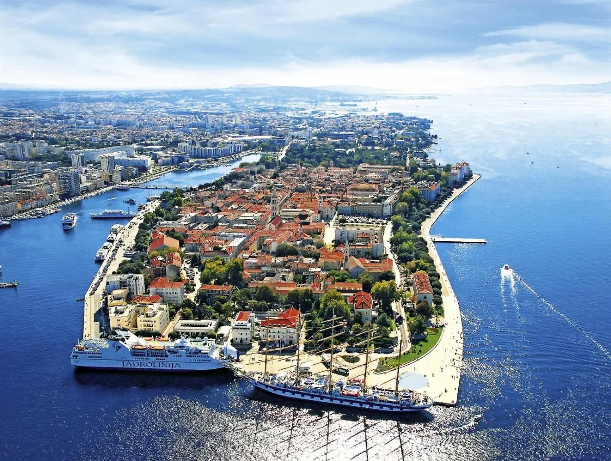Holiday Apartment In Privlaka With Sea View, Balcony, Air Conditioning, W-Lan 667-2 Croatia